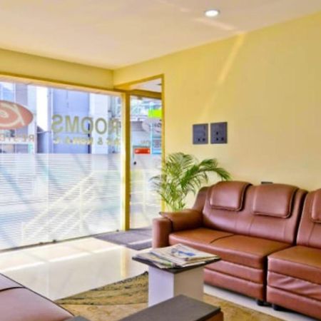 Kenz Residency Otel Kochi Dış mekan fotoğraf