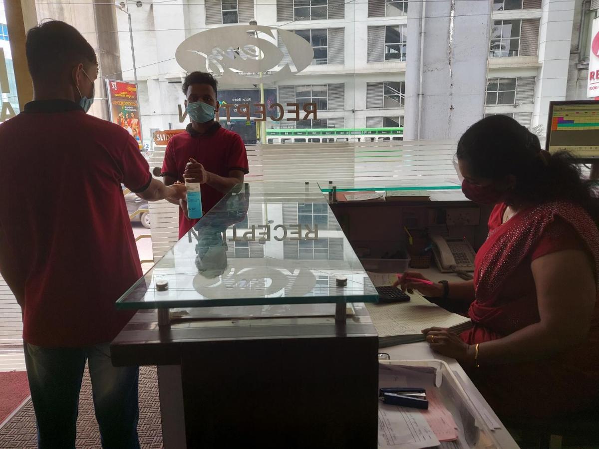 Kenz Residency Otel Kochi Dış mekan fotoğraf